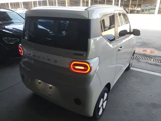 Wuling Hongguang Mini EV — Фото автомобиля 6