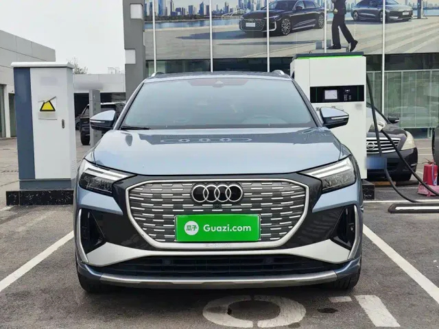 Audi Q4 e-tron — Фото автомобиля 2
