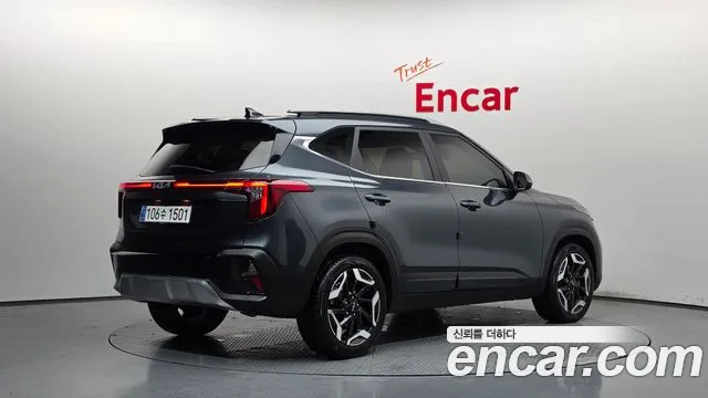 Kia Seltos — Фото автомобиля 2