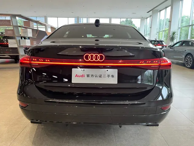 Audi A6L e-tron — Фото автомобиля 4