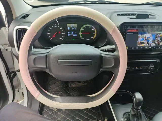 Roewe Clever — Фото автомобиля 10