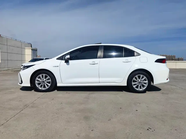 Toyota Corolla — Фото автомобиля 5