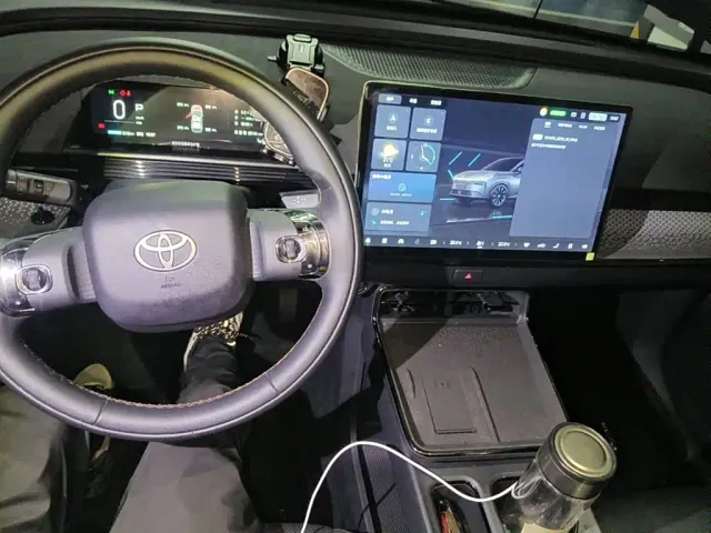 Toyota BoZhi 3X — Фото автомобиля 12
