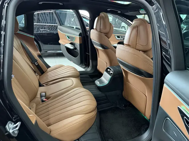 Mercedes-Benz E-Class — Фото автомобиля 13