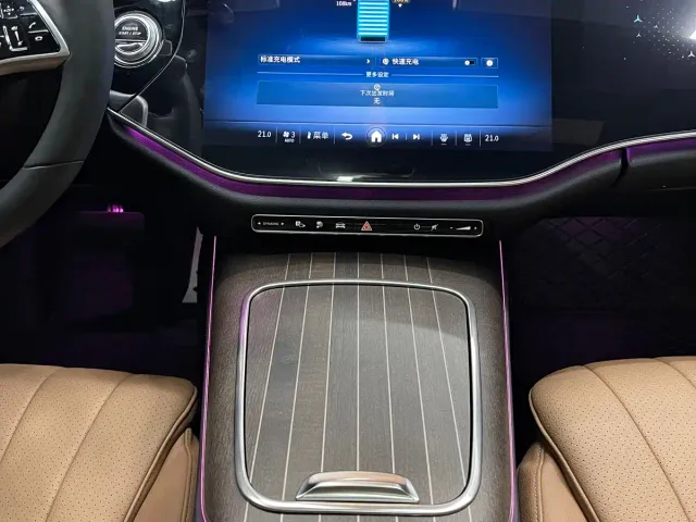 Mercedes-Benz E-Class — Фото автомобиля 5