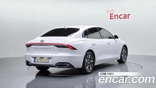 Hyundai Grandeur — Фото автомобиля 2