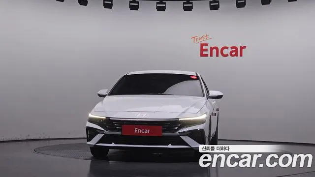 Hyundai Avante — Фото автомобиля 3