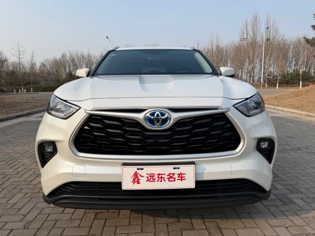 Toyota Highlander — Фото автомобиля 2