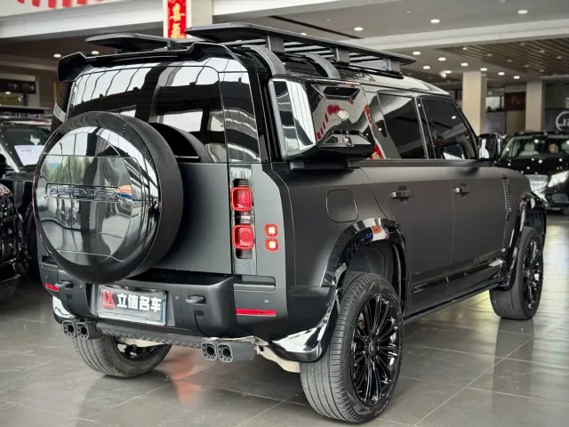 Land Rover Defender — Фото автомобиля 6