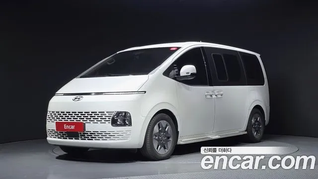 Фотография автомобиля — Hyundai Staria