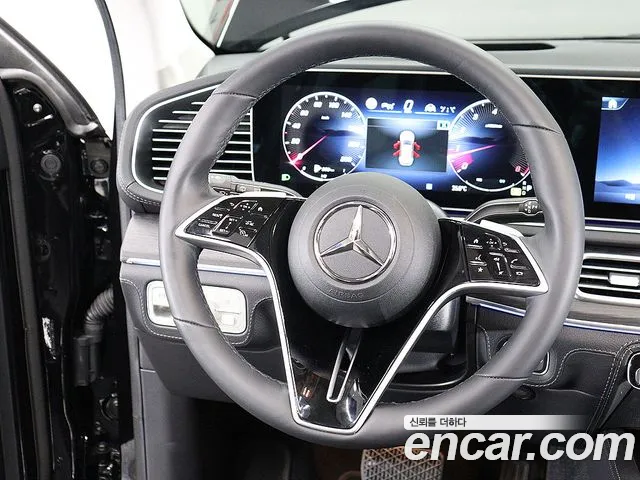 Mercedes-Benz GLE-Class — Фото автомобиля 9