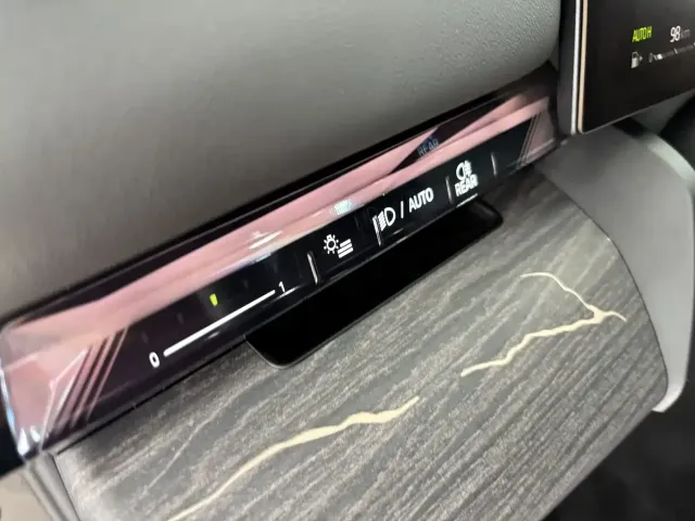 BMW BMW 5 Series 2025 530Li Premium M Sport Package — Фото автомобиля 15