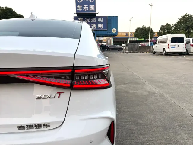 Chery Arrizo 8 — Фото автомобиля 13