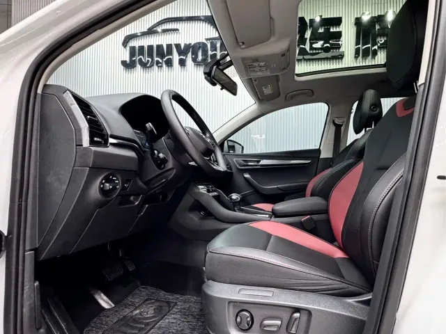 Skoda Karoq — Фото автомобиля 9