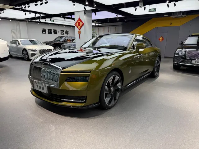 Фотография автомобиля — Rolls-Royce Spectre
