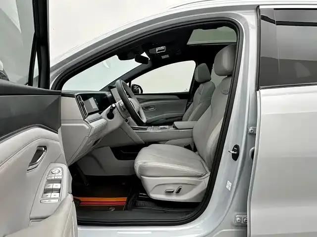 BYD Song Ultra — Фото автомобиля 12