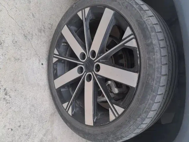 Geely ICON — Фото автомобиля 6