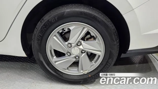 Hyundai AVANTE Новый Avante (CN7) — Фото автомобиля 21