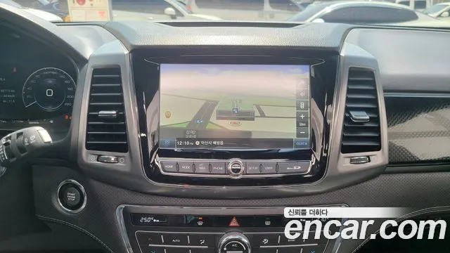 KG_Mobility_Ssangyong Rexton Новый Rexton Sport Khan Дизель 2.2 4WD — Фото автомобиля 13