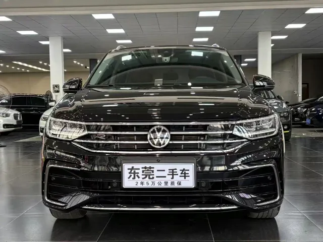 Volkswagen Tiguan L — Фото автомобиля 3