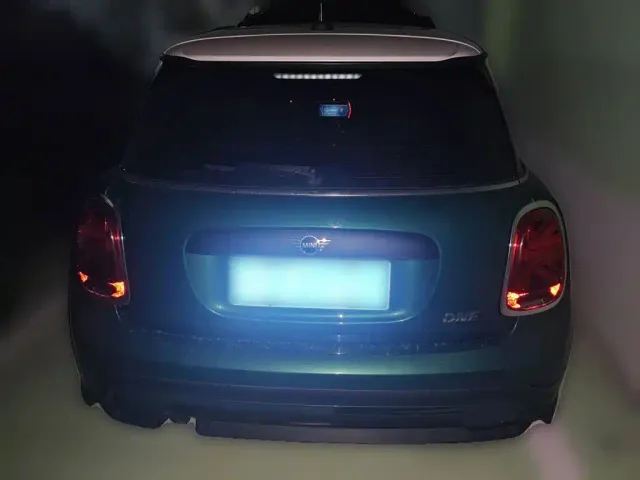 MINI Hatch — Фото автомобиля 3