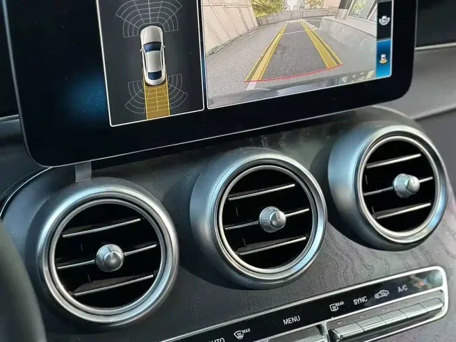 Mercedes-Benz C-Class — Фото автомобиля 16