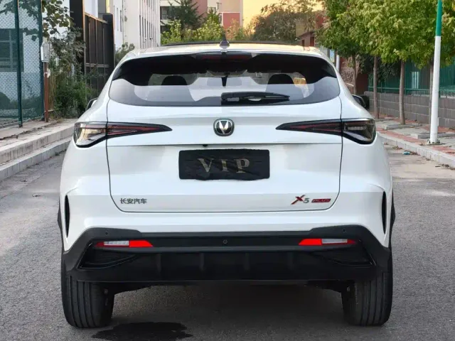 Changan X5 Plus — Фото автомобиля 7