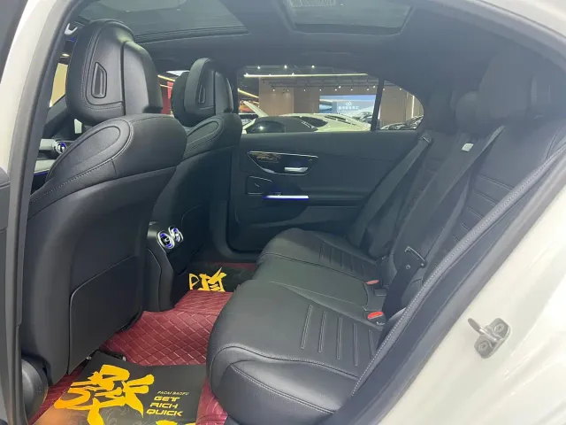 Mercedes-Benz C-Class — Фото автомобиля 12