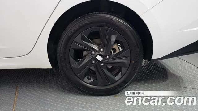 Hyundai Avante — Фото автомобиля 6