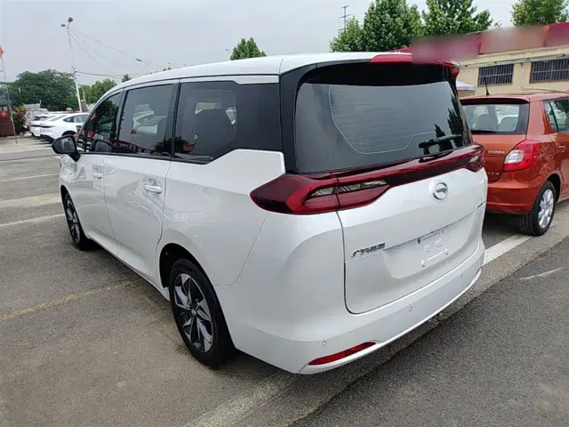 GAC Trumpchi M6 — Фото автомобиля 4