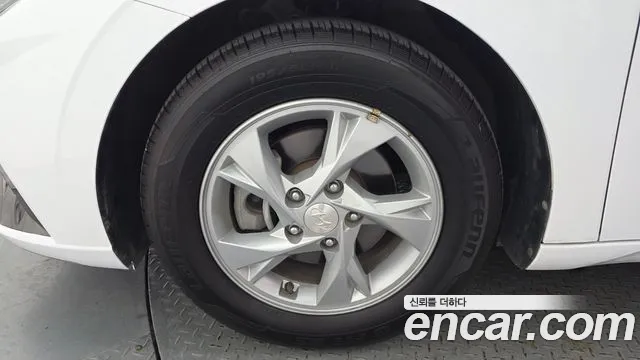 Hyundai AVANTE Avante (CN7) — Фото автомобиля 5