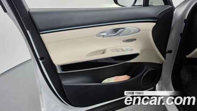 Genesis GV70 2.5T Бензин 2WD — Фото автомобиля 22