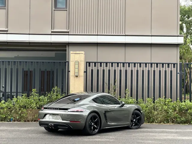 Porsche 718 — Фото автомобиля 4