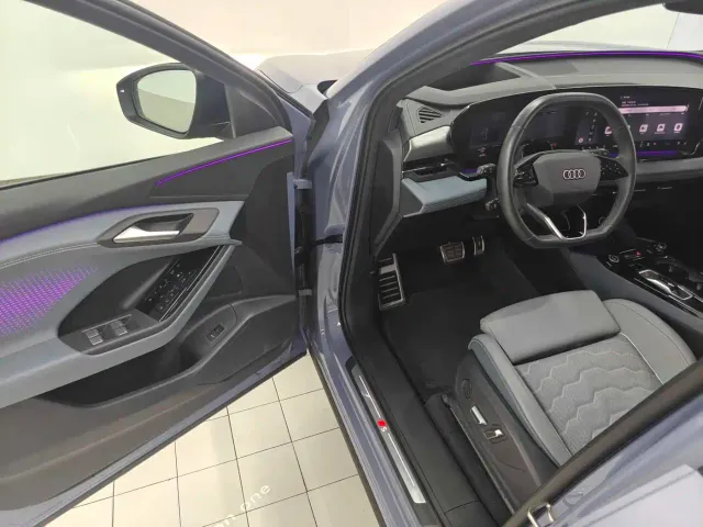 Audi Q6L e-tron — Фото автомобиля 10
