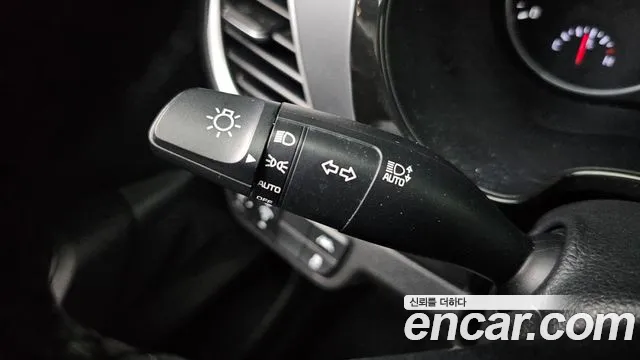 Kia Seltos Seltos Бензин 1.6 турбо 2WD — Фото автомобиля 18