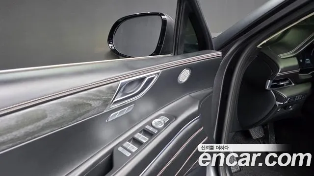 Genesis GV80 — Фото автомобиля 30