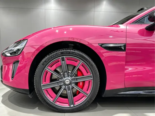 Xiaomi Auto Xiaomi SU7 2026 All-Wheel Drive Edition — Фото автомобиля 30