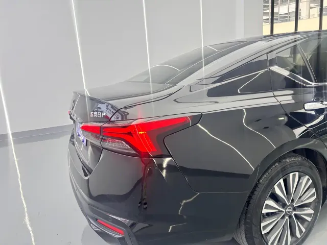 Nissan Teana — Фото автомобиля 13
