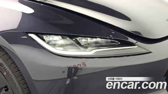 Tesla Model 3 — Фото автомобиля 7