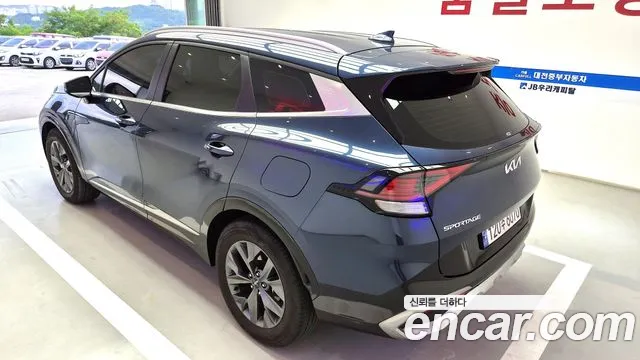 Kia Sportage Sportage 5-е поколение Бензин 1.6 турбо 2WD — Фото автомобиля 11