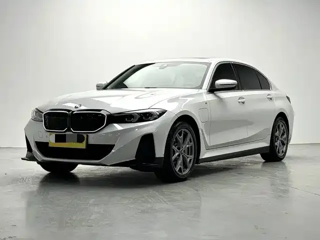 Фотография автомобиля — BMW i3