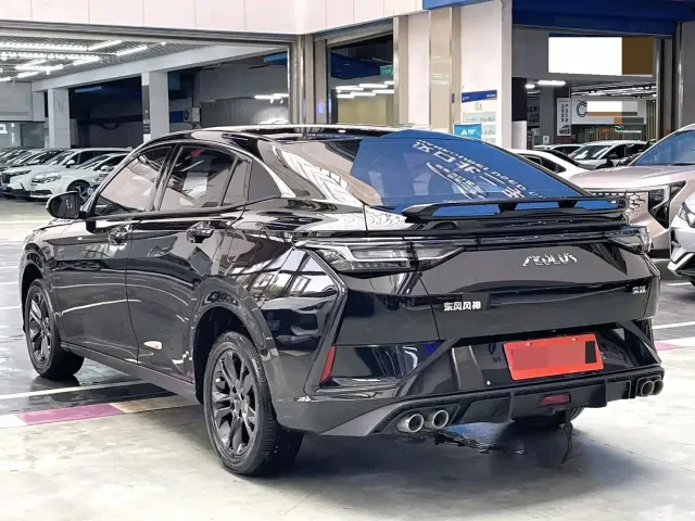 Dongfeng Yixuan — Фото автомобиля 13