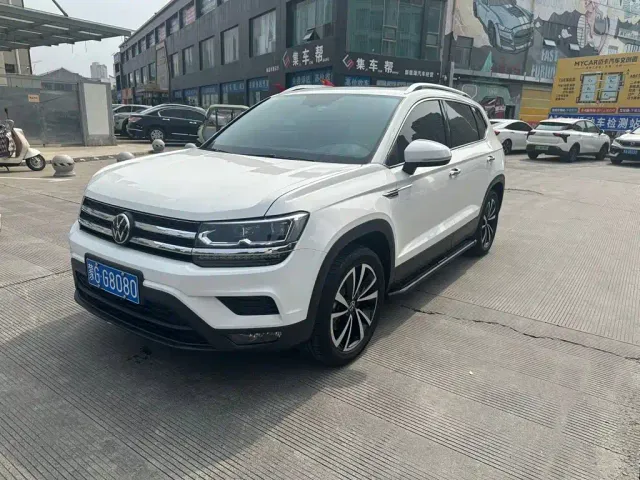 Фотография автомобиля — Volkswagen Tharu