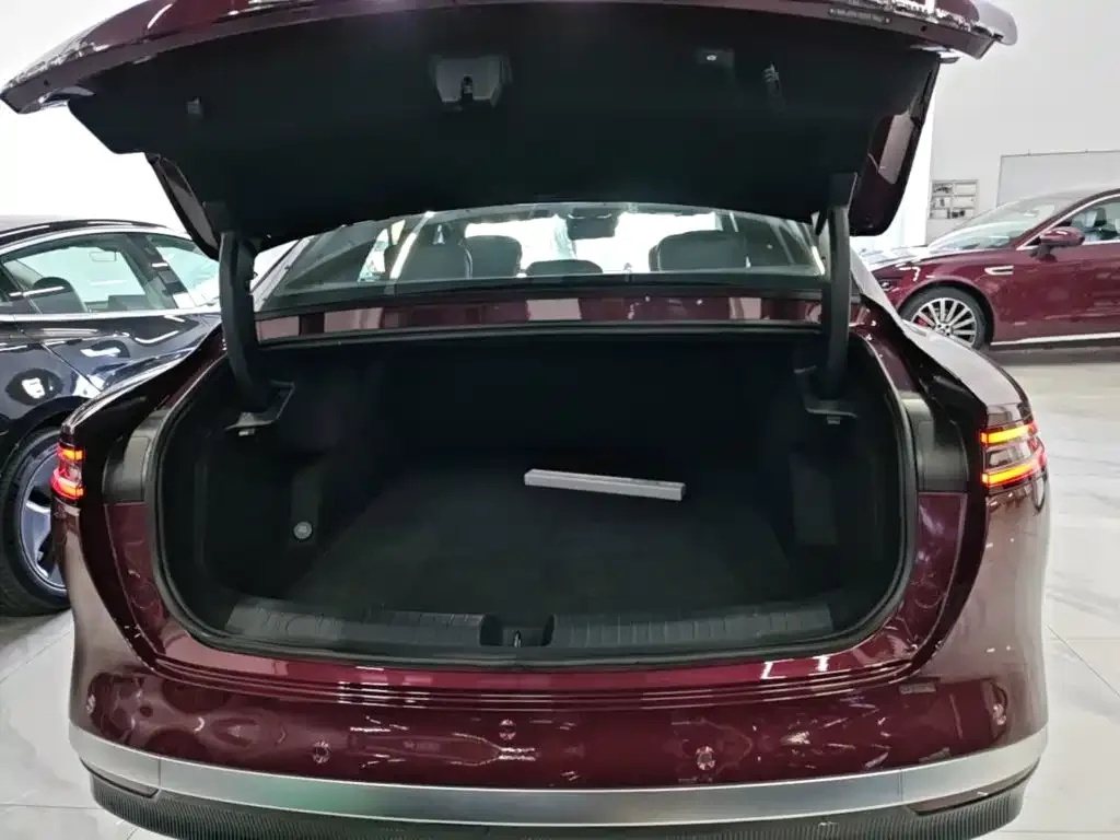 Chery Fengyun Fengyun A9L 2025 Model 4WD High-performance Summit Edition — Фото автомобиля 14
