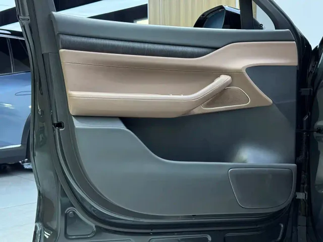 Nio ES8 — Фото автомобиля 9