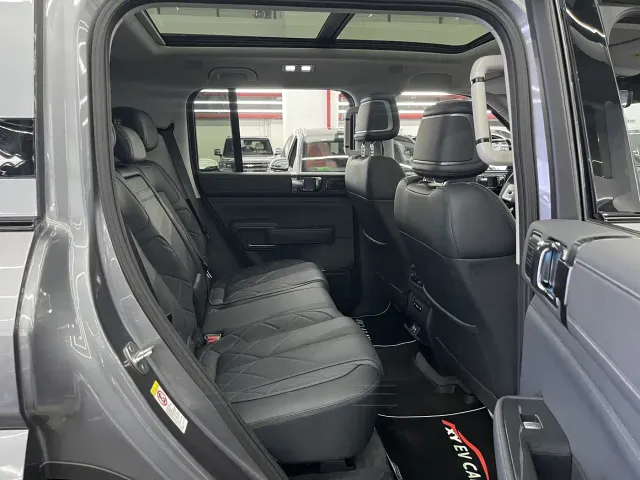 BYD FangChengBao Leopard 5 — Фото автомобиля 16