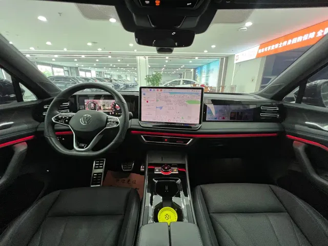 Volkswagen Tiguan L — Фото автомобиля 16