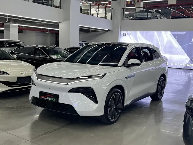 Фотография автомобиля — BYD Tang L