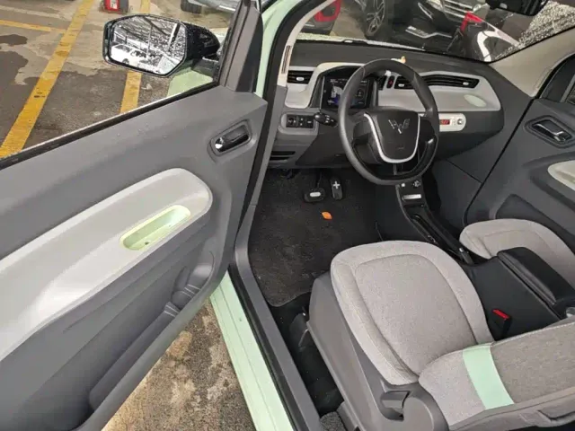 Wuling Hongguang Mini EV — Фото автомобиля 15