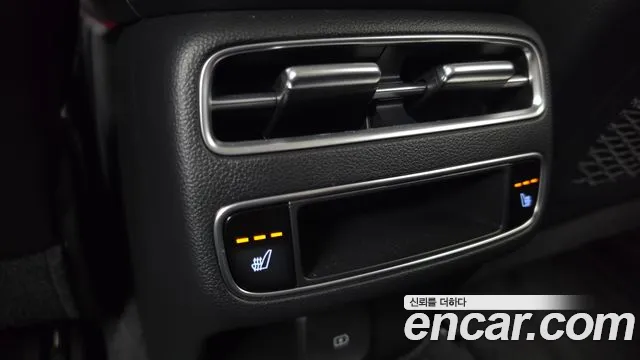 Genesis GV70 — Фото автомобиля 19